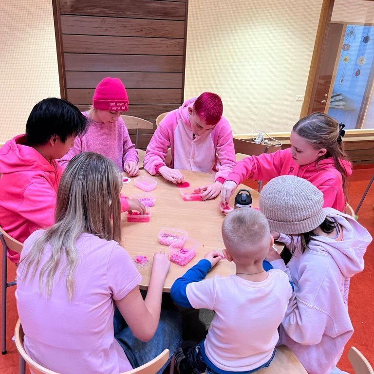 ef4a4cb9-bfaa-4cbe-aced-8a7ee8c18b66