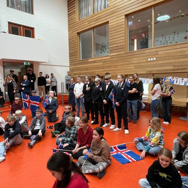 345736295_220277527375761_2072401323202631622_n