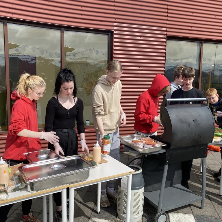 1b320df3-bc2b-46bd-bc78-9afa37aa72d1