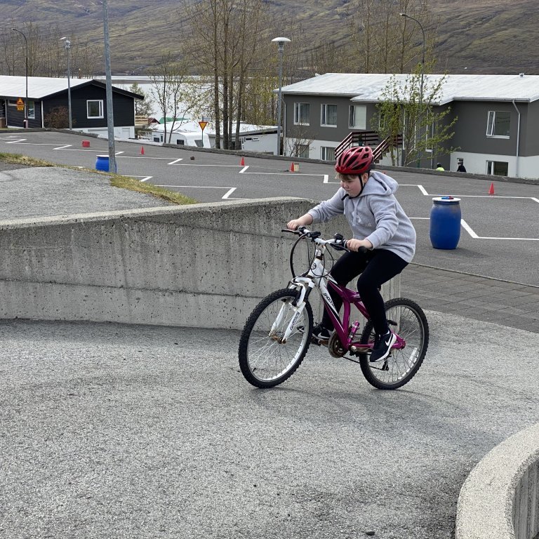 3a7bc06d-a5d2-4041-a6a8-fd4842ce2350