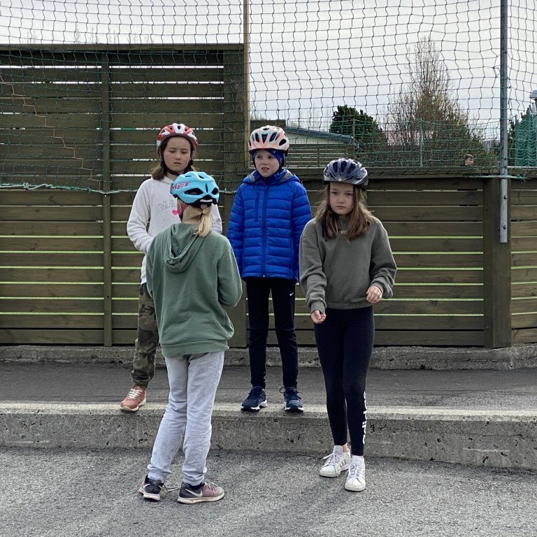 e09f81c9-630d-4ed0-a5c6-53d1a940914e