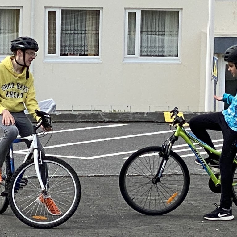 f169ebf5-e8f0-40d4-be8b-74008a62e45f