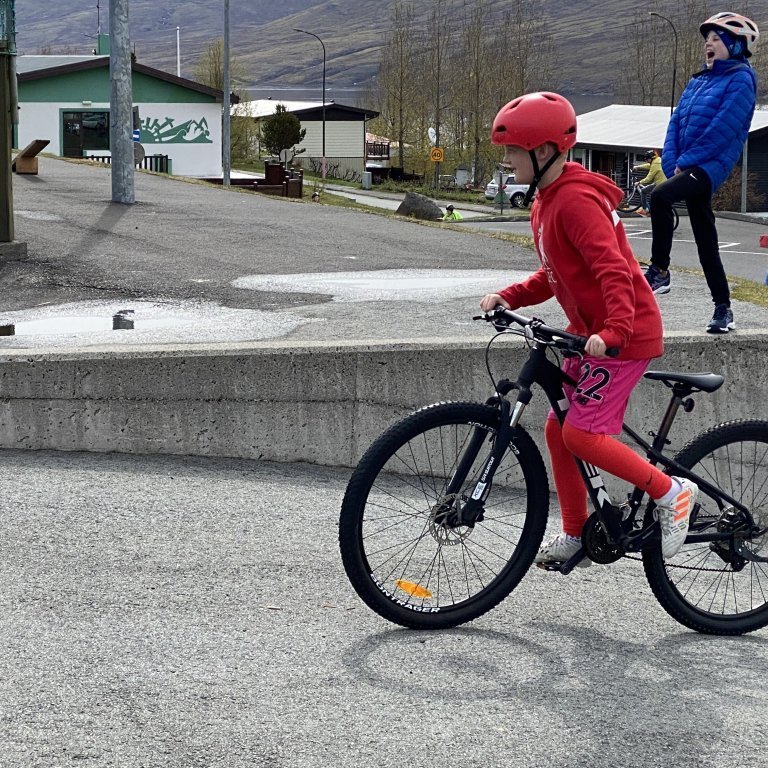 f2744e6a-4afb-4400-8fe8-475f331998b4