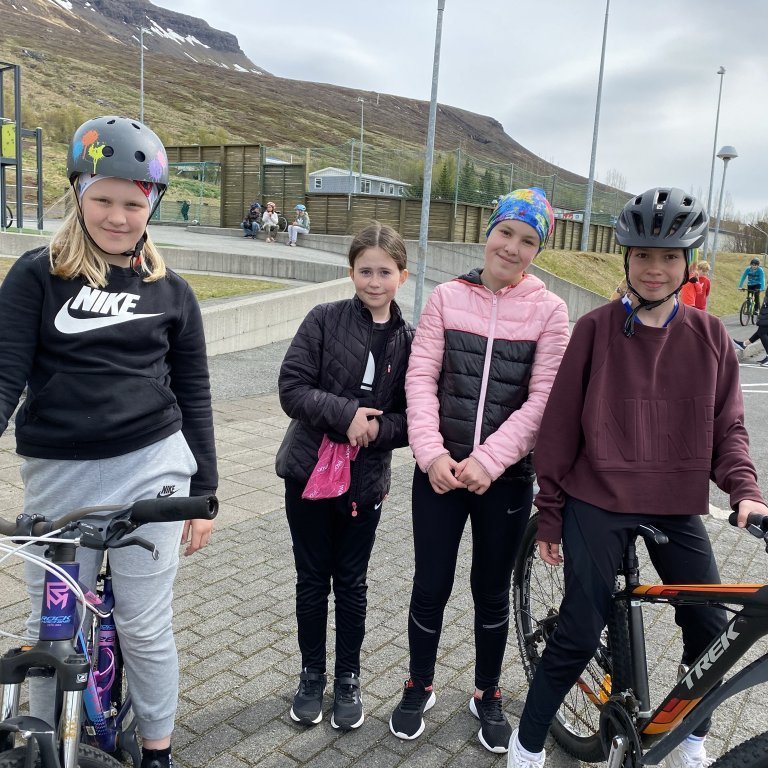 f86d9b57-0e5f-4200-9176-247e8890381e