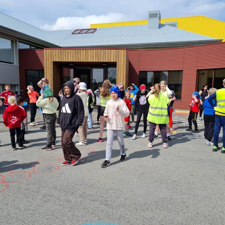 350098530_552187787123259_5823546756641942055_n