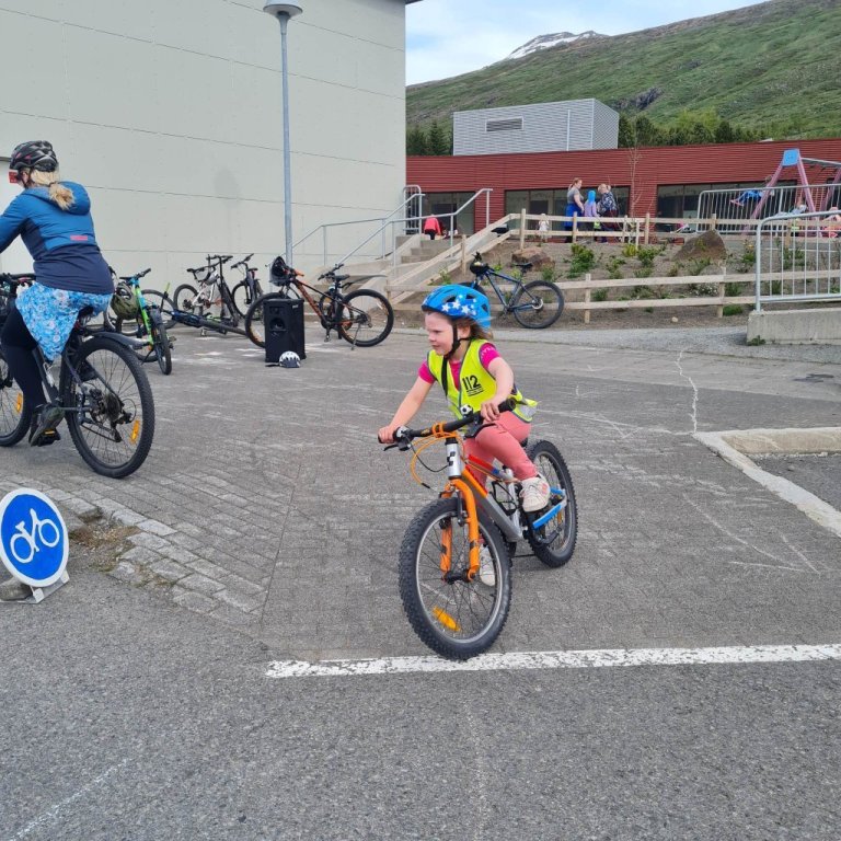 350363991_266472845940570_3817543414364699618_n