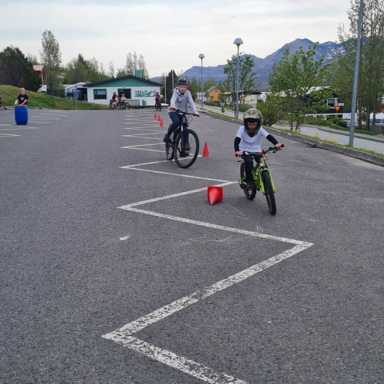 350652003_989625062395296_5790308985308662650_n