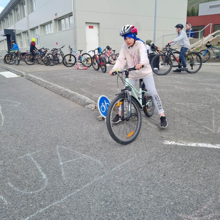 350777169_968374327740129_269375696566704094_n