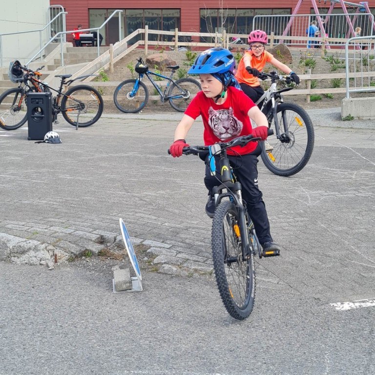 350794248_943975233520459_1226857356592264857_n