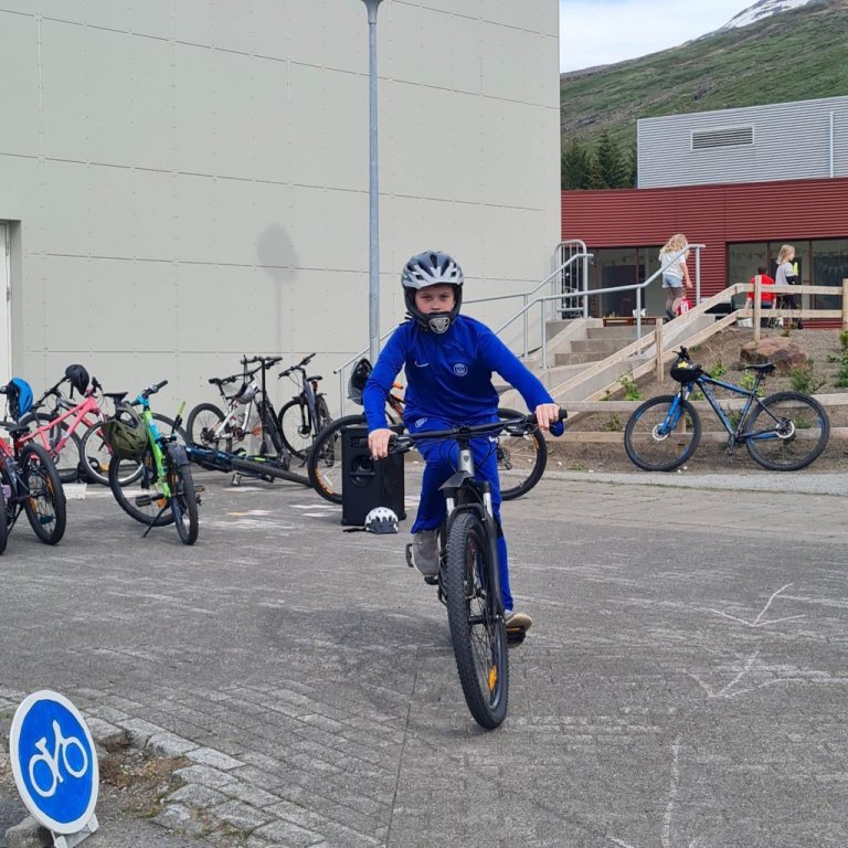 350839543_1429114361210214_8021405978303258532_n