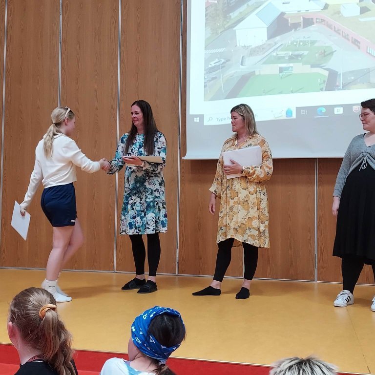 351220621_1259156474714645_6385198099688079039_n