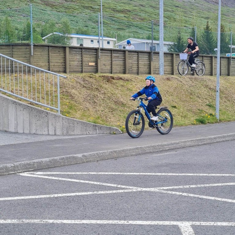 351297906_930830278176714_6007767938767811129_n