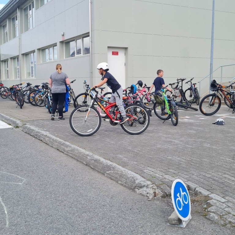 351449505_804002100903247_4624251114530186028_n