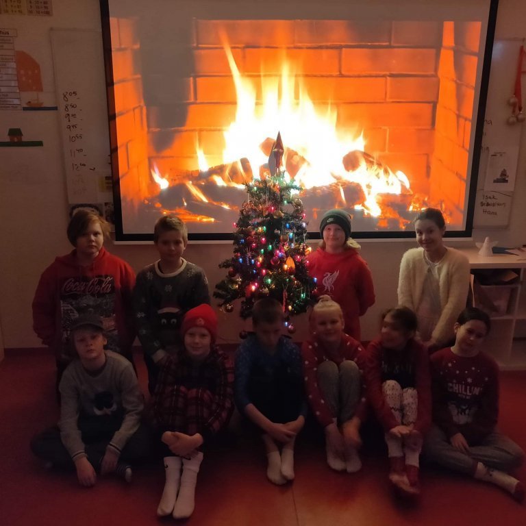 42573c14-e8ac-4cde-8b76-9fcf9692bfbb