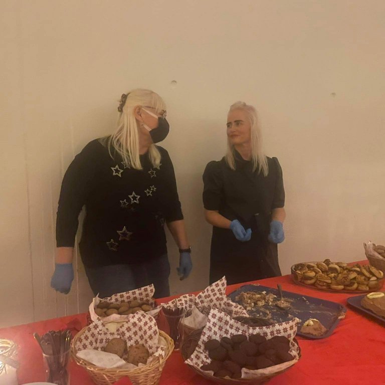 b0e4ccfc-04b1-4d98-821b-728b4a6a435c