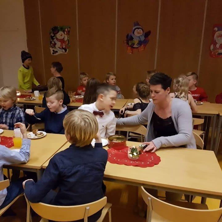 48362125_301722250454122_5533754220580175872_n