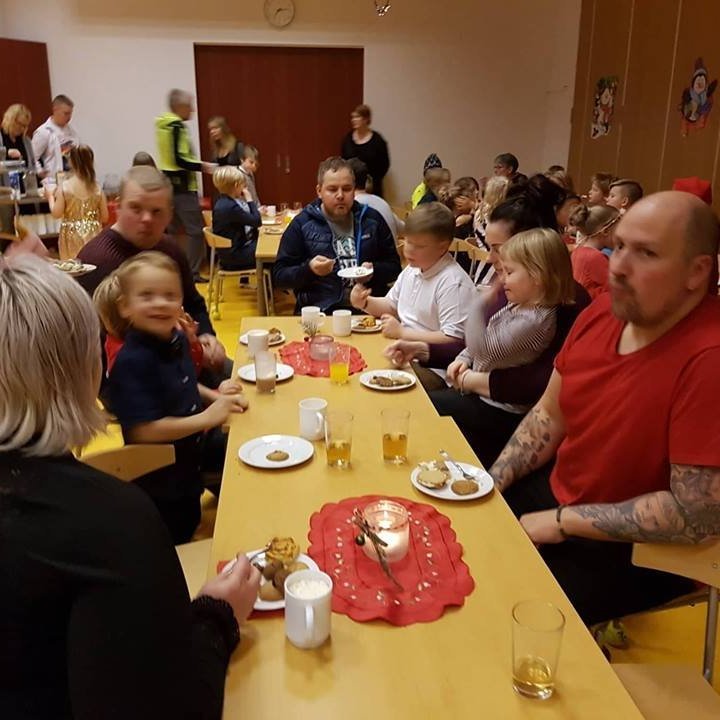 48367101_308130646475050_421573507076325376_n