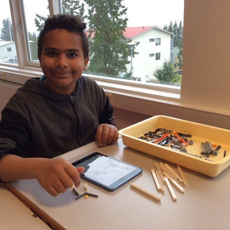 41229152_10216872150065570_4733950461600595968_n