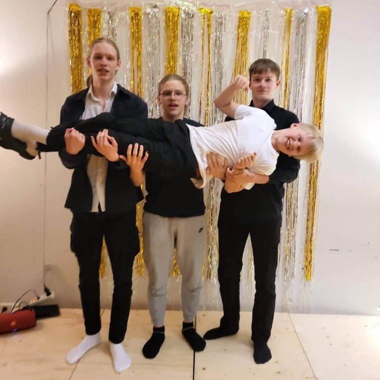 74e15dde-8c26-4bda-8cdb-2c9bdaca51de