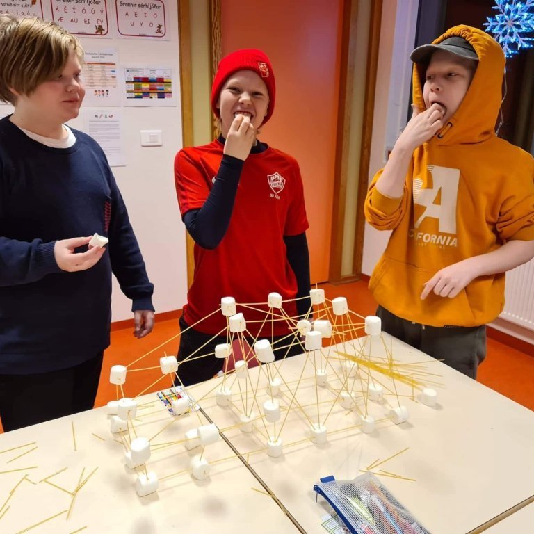 fab7f3d6-1074-446b-9aa6-314e27718f6a