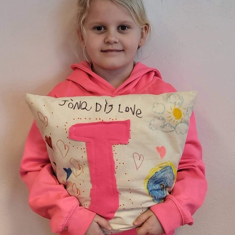 63ab32f5-601d-4f72-8327-811d04a179f7