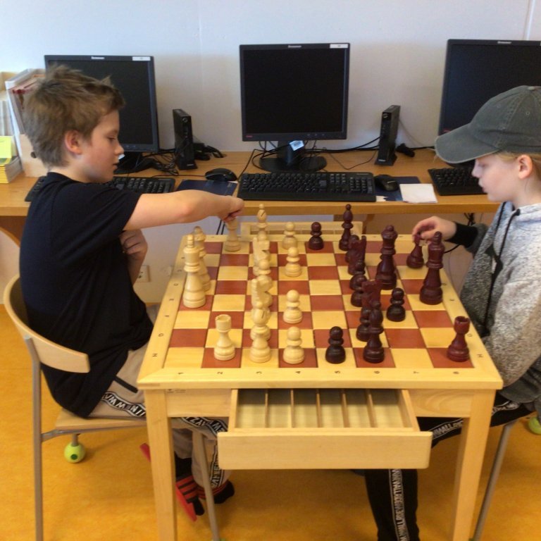 39229882-29f0-424b-9c58-a956b37f6e34