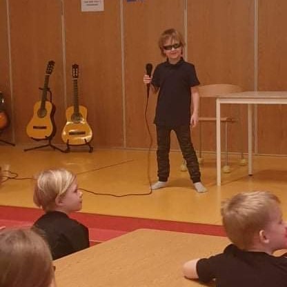 385fd2b8-02e8-4d97-82c4-b298da152cad