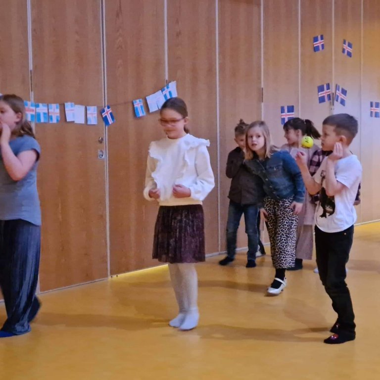 f6caabe2-bef7-4ad0-b173-4f7ef7b7c095