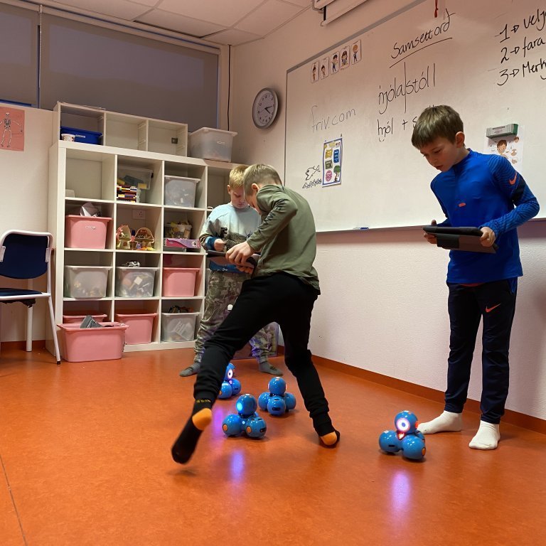 22ad8046-44c8-4bd4-80a4-07c096a74a5b