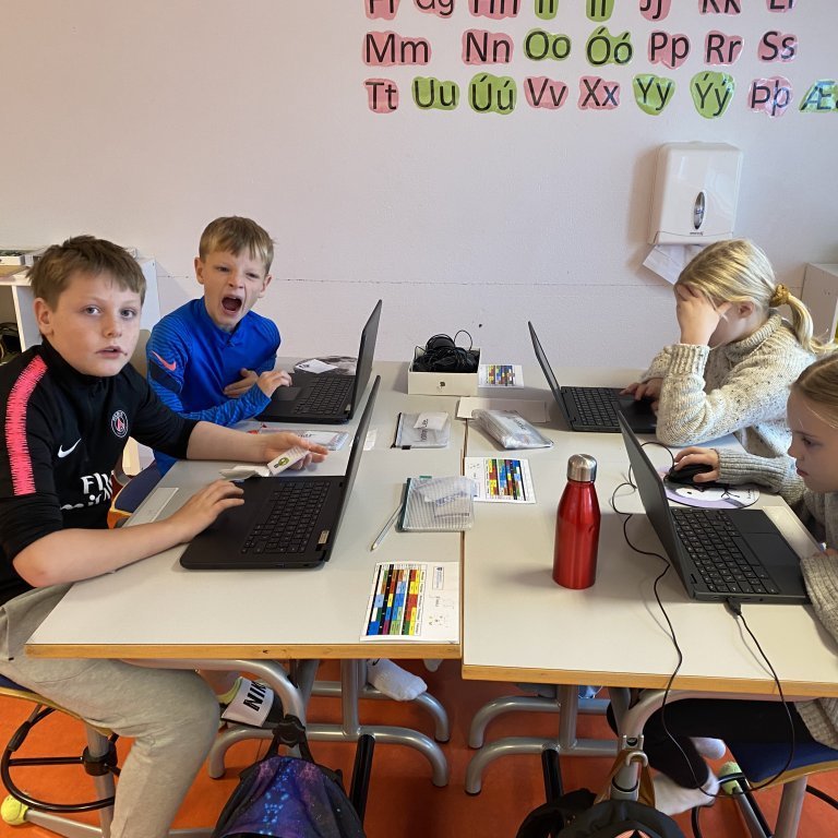 870b7d8d-ad8a-43d8-9c81-7ead5f20cc3f