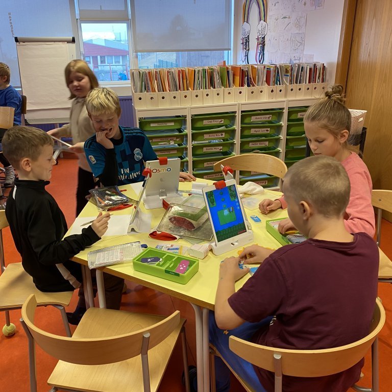 8af68220-42c3-4b1a-8943-53da4949bde0