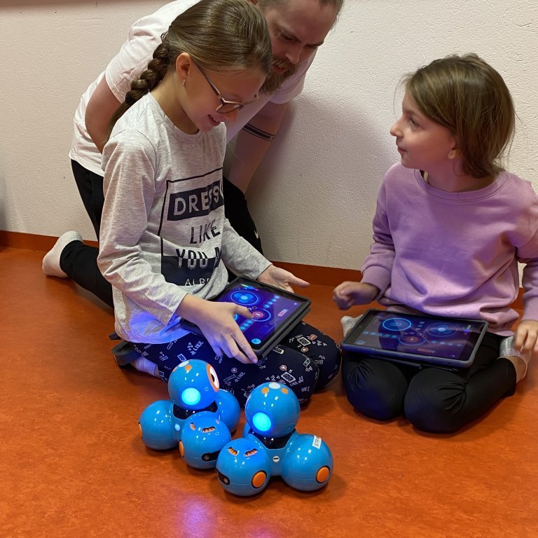 ffdc586a-7904-4703-a4b4-fb9264515942