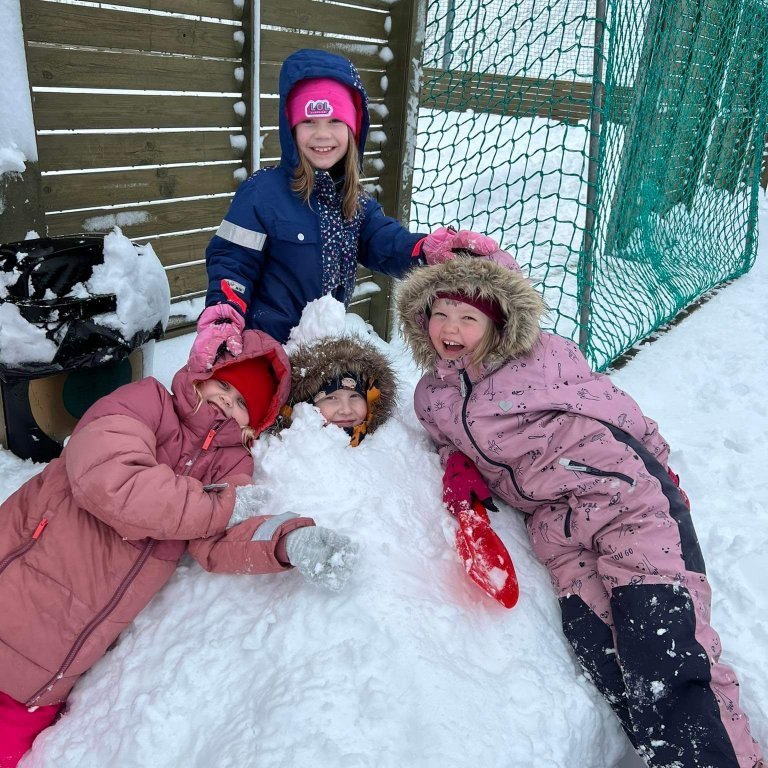 dd9c649f-8c08-4bef-a86d-05325f7f94d3