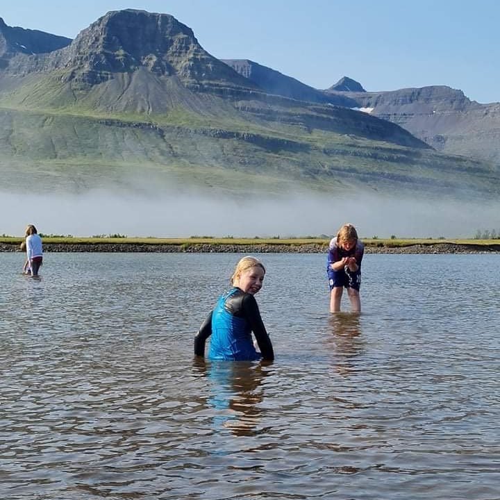 2aa657dd-72a1-4e74-a1a7-6efbea8c4796