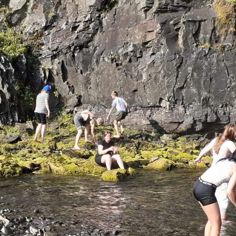 4cc470bb-d833-43b3-9d73-c1418f54c51d