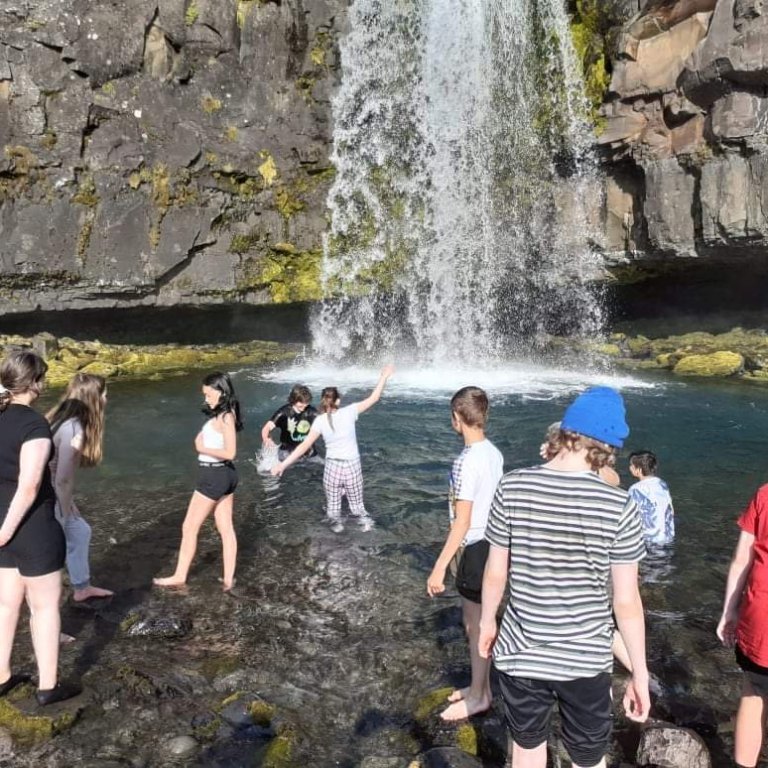 e25f716a-be82-408f-88a5-62b8a1448146