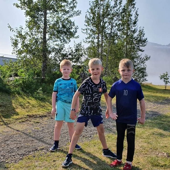 e983fb8a-f115-490b-838c-1e25f112d7ca