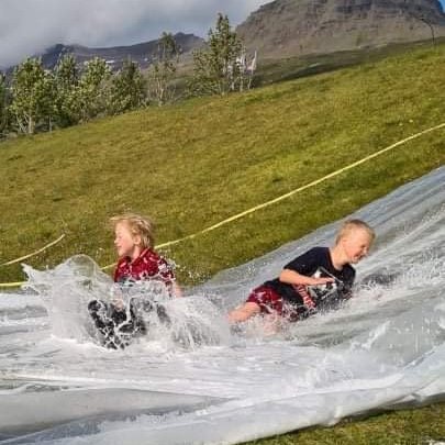 92a52b39-eabf-47cb-a1a5-2df3e49bd5b1