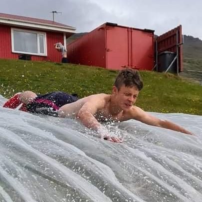 9d8d8e7f-fd17-47fc-a034-5594cc6384d4