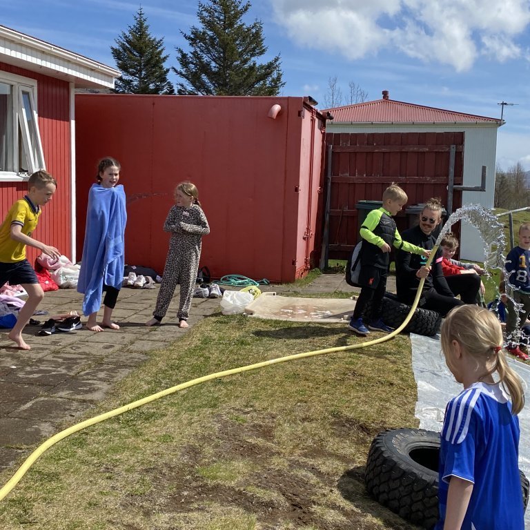 f4176207-931c-4c1e-b59e-24eed0dcd894