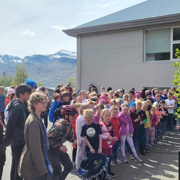 12780df9-430c-49eb-8e6e-330f7f7ec917