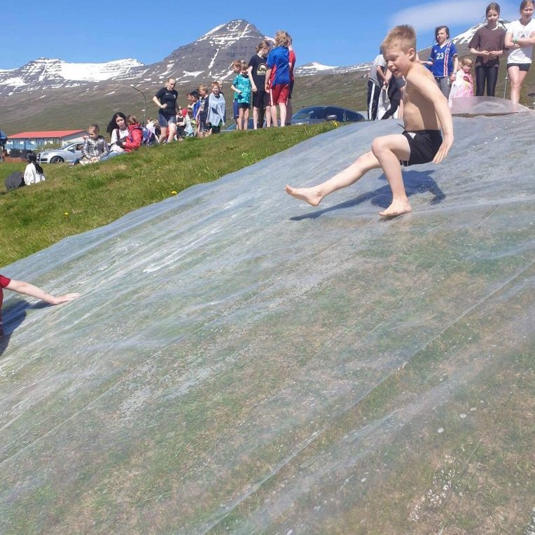 15a29d08-53e2-41de-b770-da1436e3e3d4