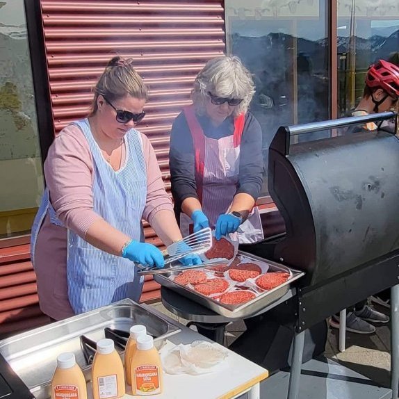 1ee42e68-77c6-4d20-b5f9-92e8f0ab6b2e