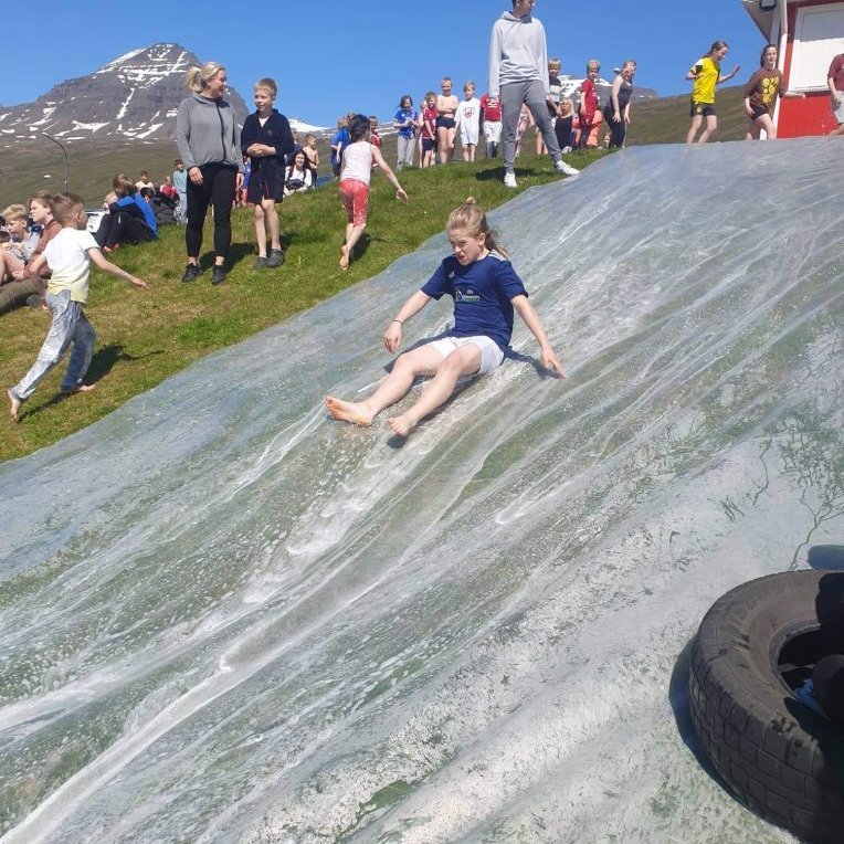 262407b0-8579-4a58-aca1-793df4d14cce