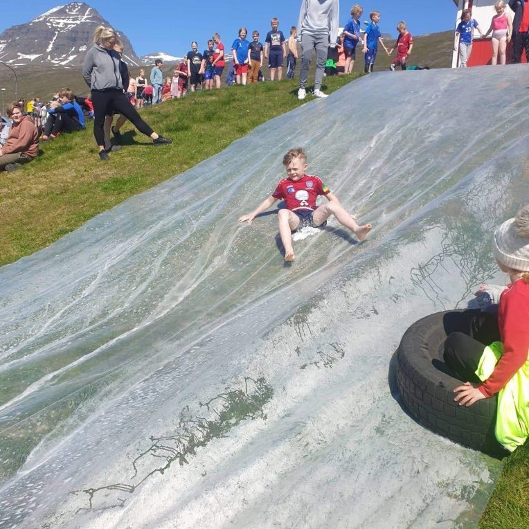 32551176-494d-459c-8b42-638027c664ad