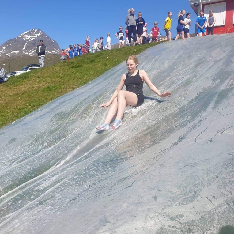 413ca187-d19d-4cbd-9622-083968ad52a7