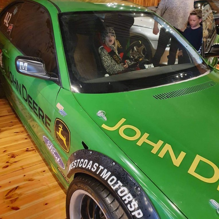 533dd086-73e0-467f-8773-82680470d52f