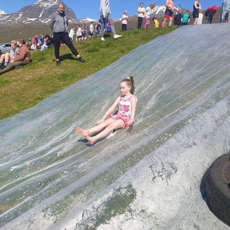 8193323d-c919-4318-83e5-9fc8e87ecffb