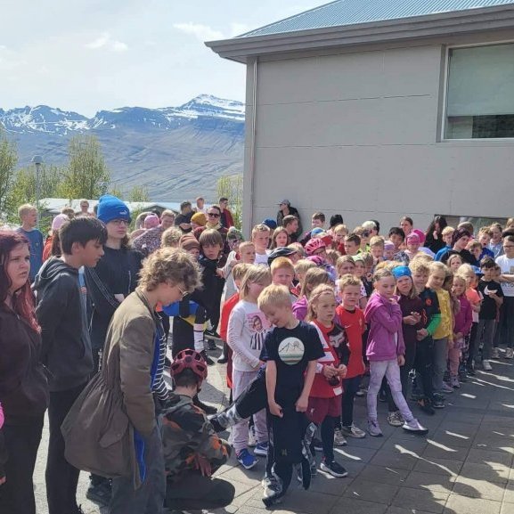 9885e9ff-e9f4-4296-9cc5-0ca39b84ea1f