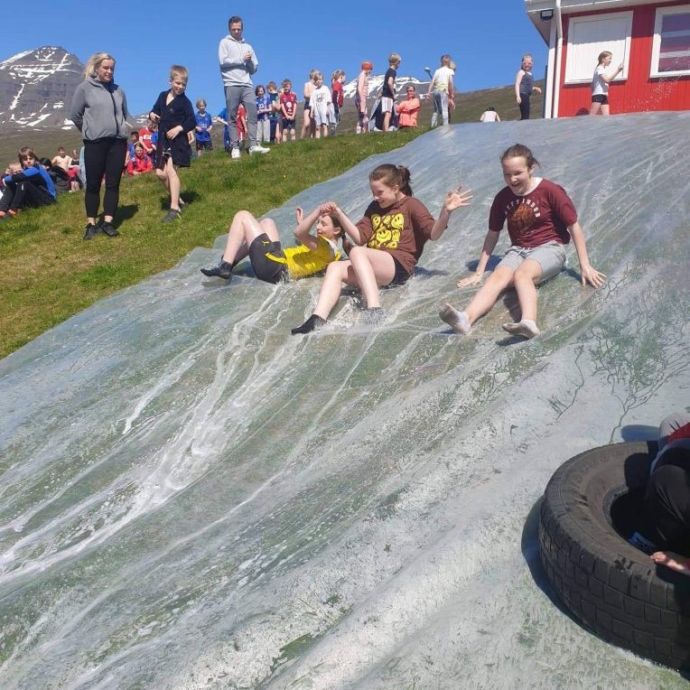 9953766e-8006-4f0d-98e8-18a7870cf055